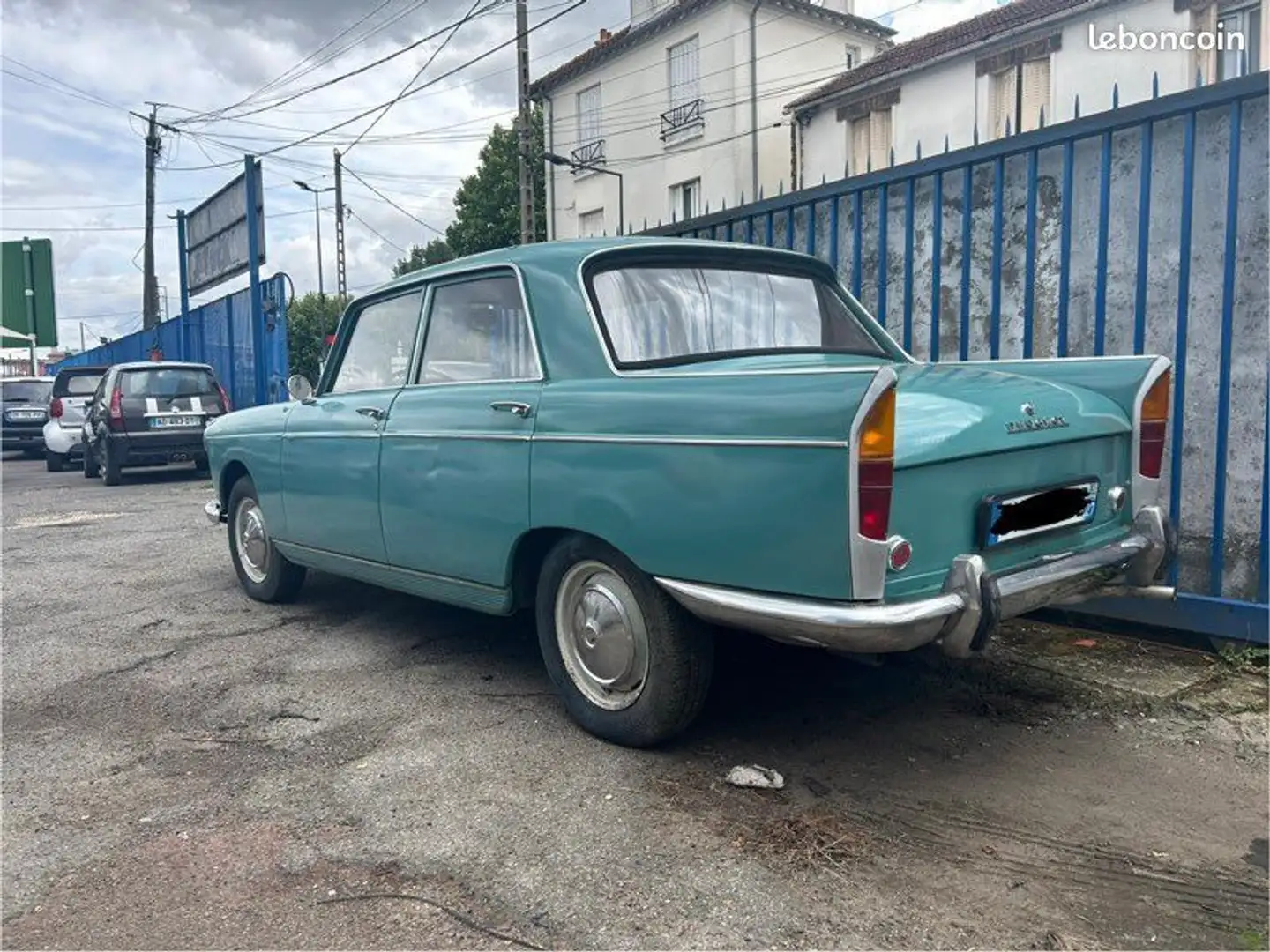 Peugeot 404 1.6L 72CV Véhicule de Collection Bleu - 2