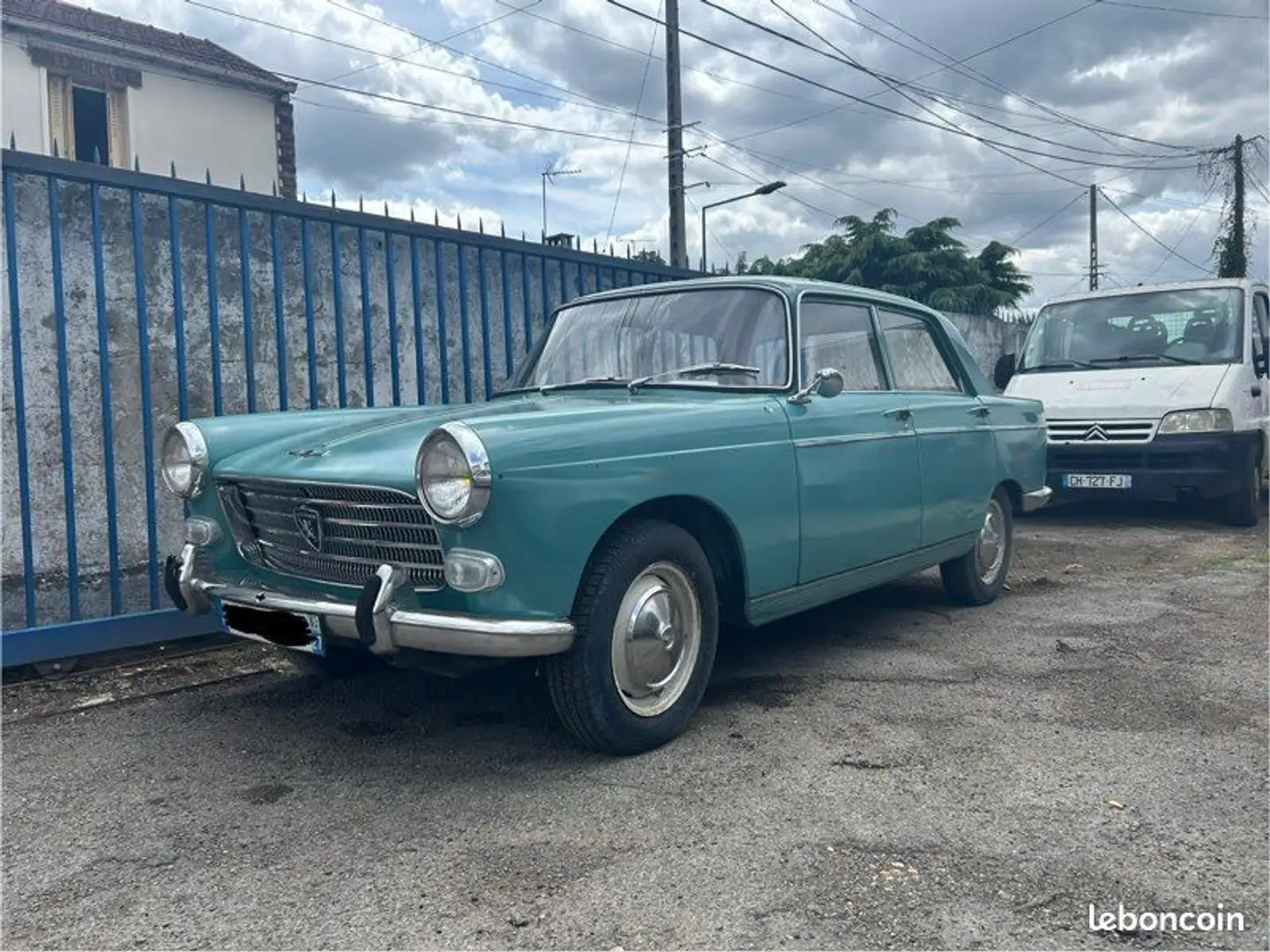 Peugeot 404 1.6L 72CV Véhicule de Collection Bleu - 1