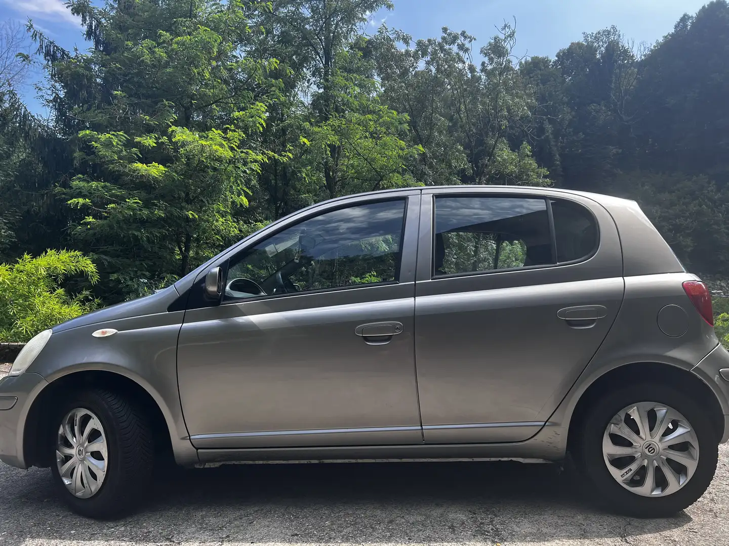 Toyota Yaris 5p 1.0 Argento - 2