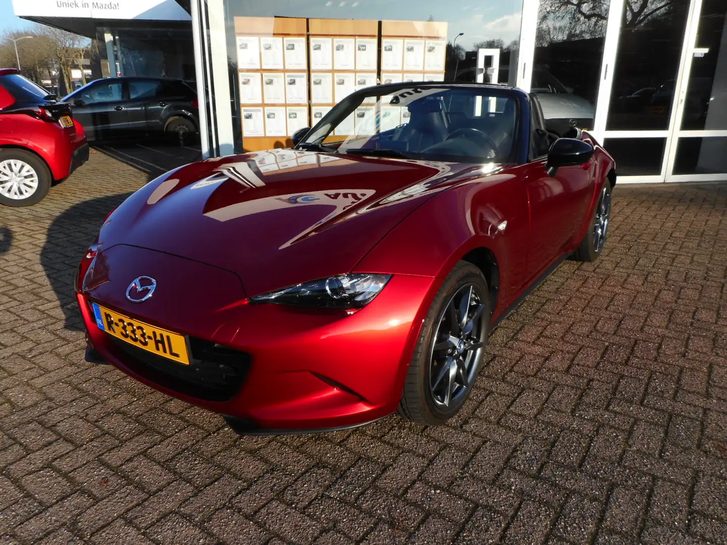 Mazda MX-5 2.0 SkyActiv-G 184 GT-M Rood - 1