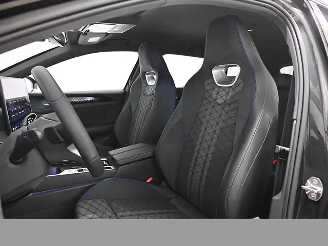 Volkswagen Passat view 9