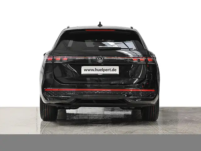 Volkswagen Passat view 4