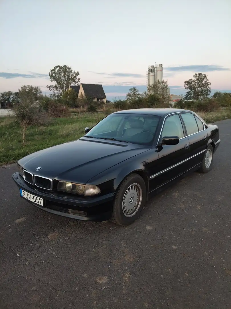 BMW 740 740i - 1