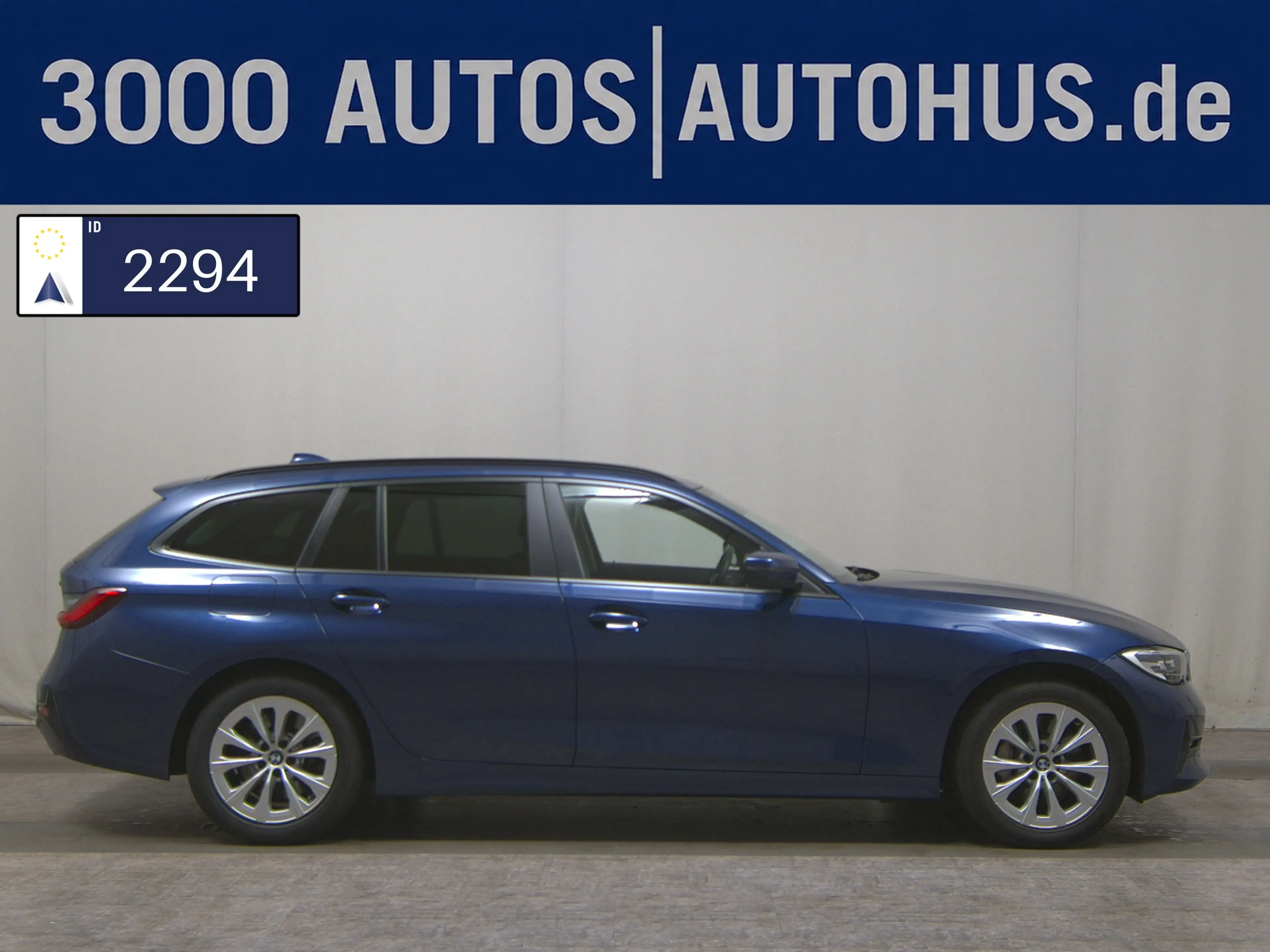 BMW 330 330iA Touring Advantage NAVI LED LEDER SHZ PDC
