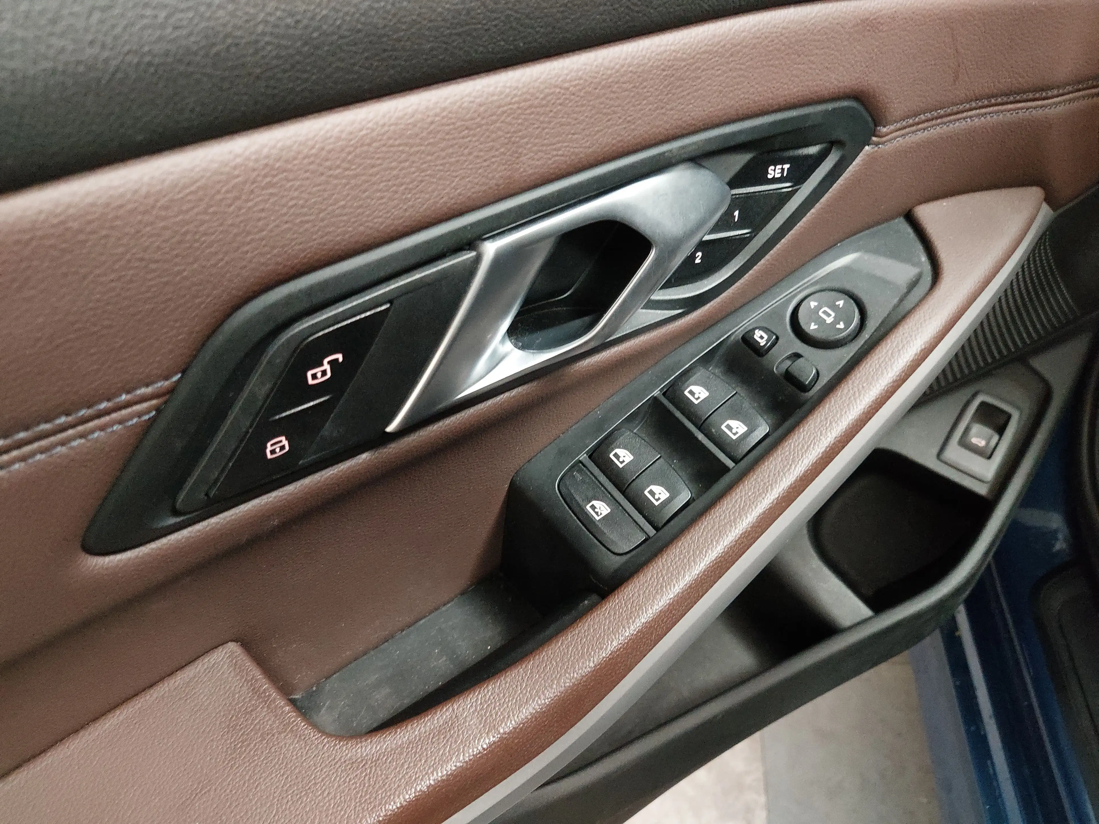 BMW 330 330iA Touring Advantage NAVI LED LEDER SHZ PDC — photo 5