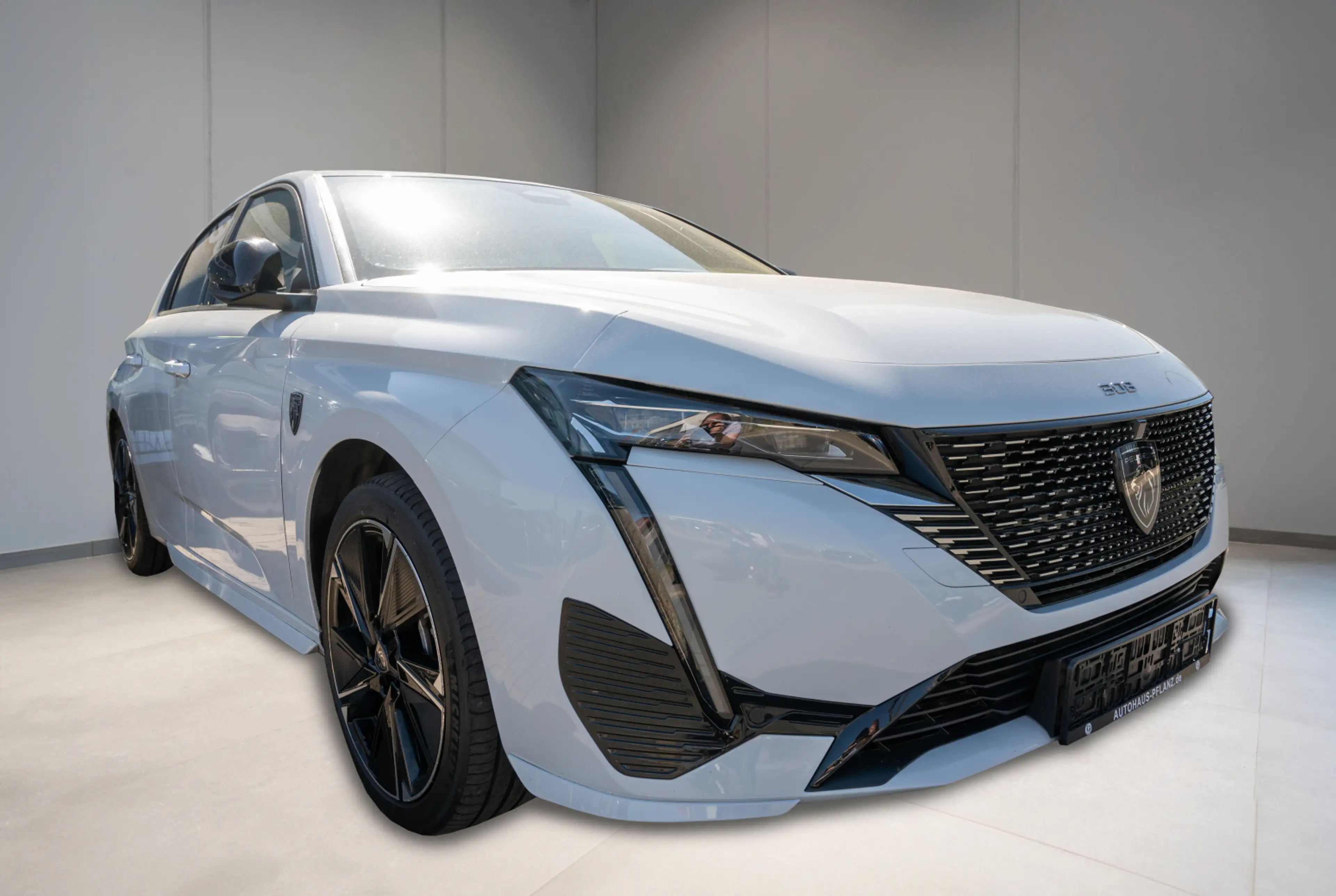 Peugeot 308 First Edition 156 *SHZ*MIRRORSCREEN*LENKRAD-SHZ* — photo 2