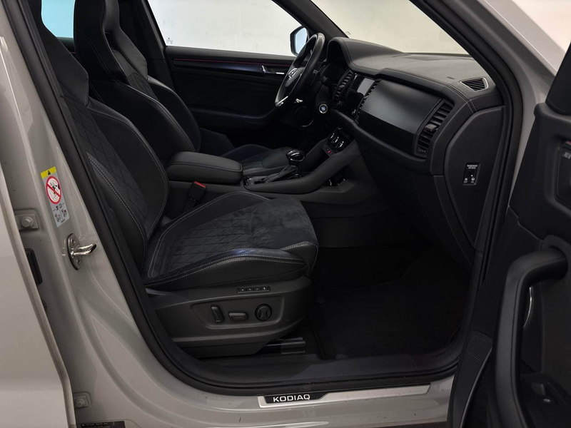 Skoda Kodiaq 2.0 TDI 4x4 Sportline Matrix Virtual AHK — photo 9