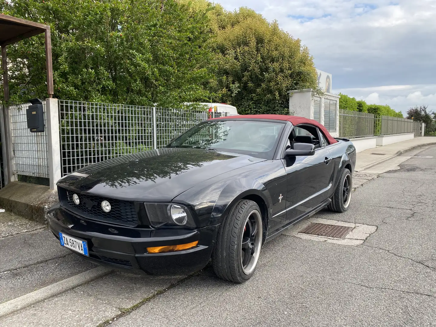 Ford Mustang cabrio V6 4.0L Nero - 2