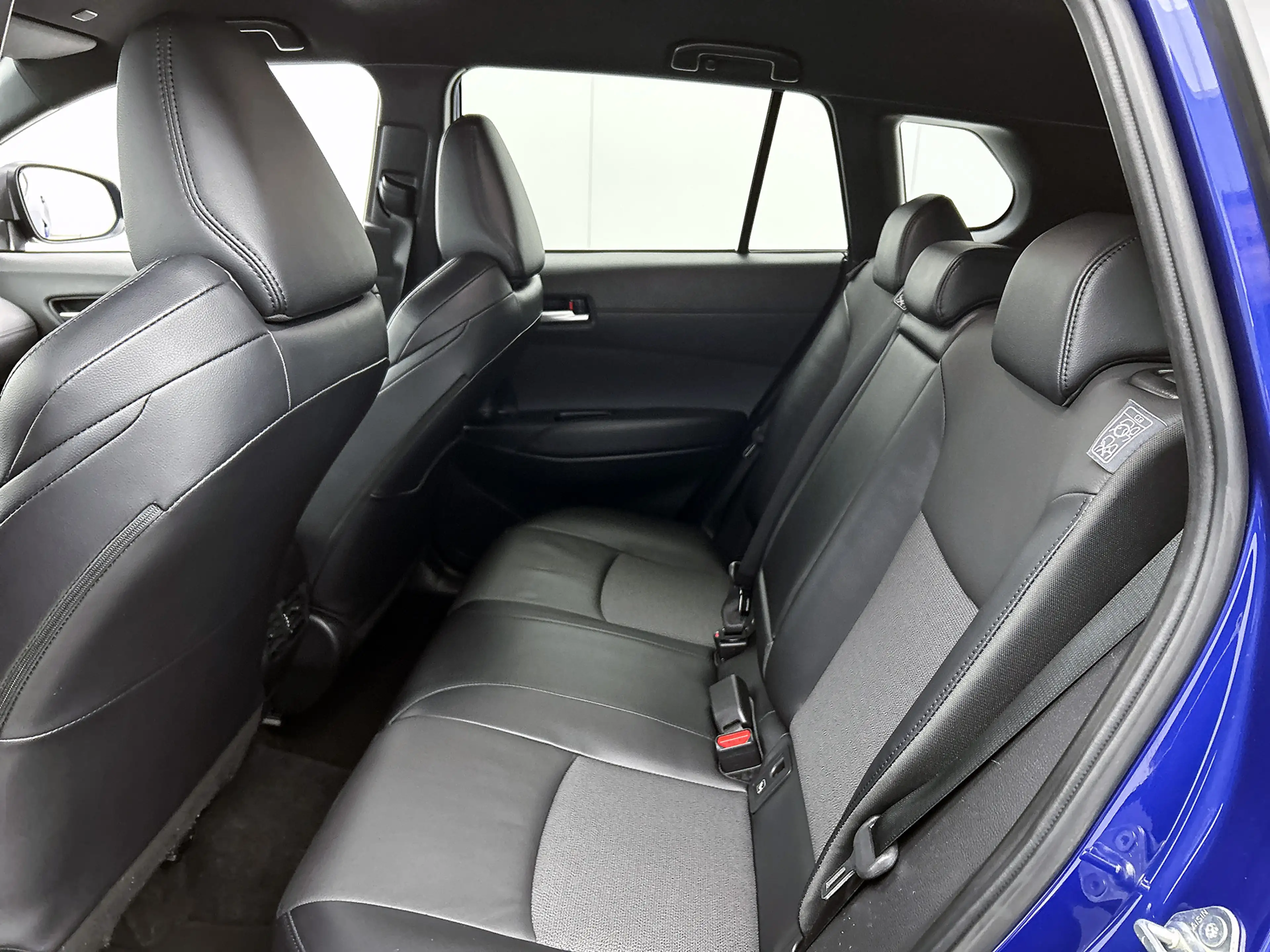 Toyota Corolla Cross 2.0 Hybrid First Edition | Trekhaak | — photo 9