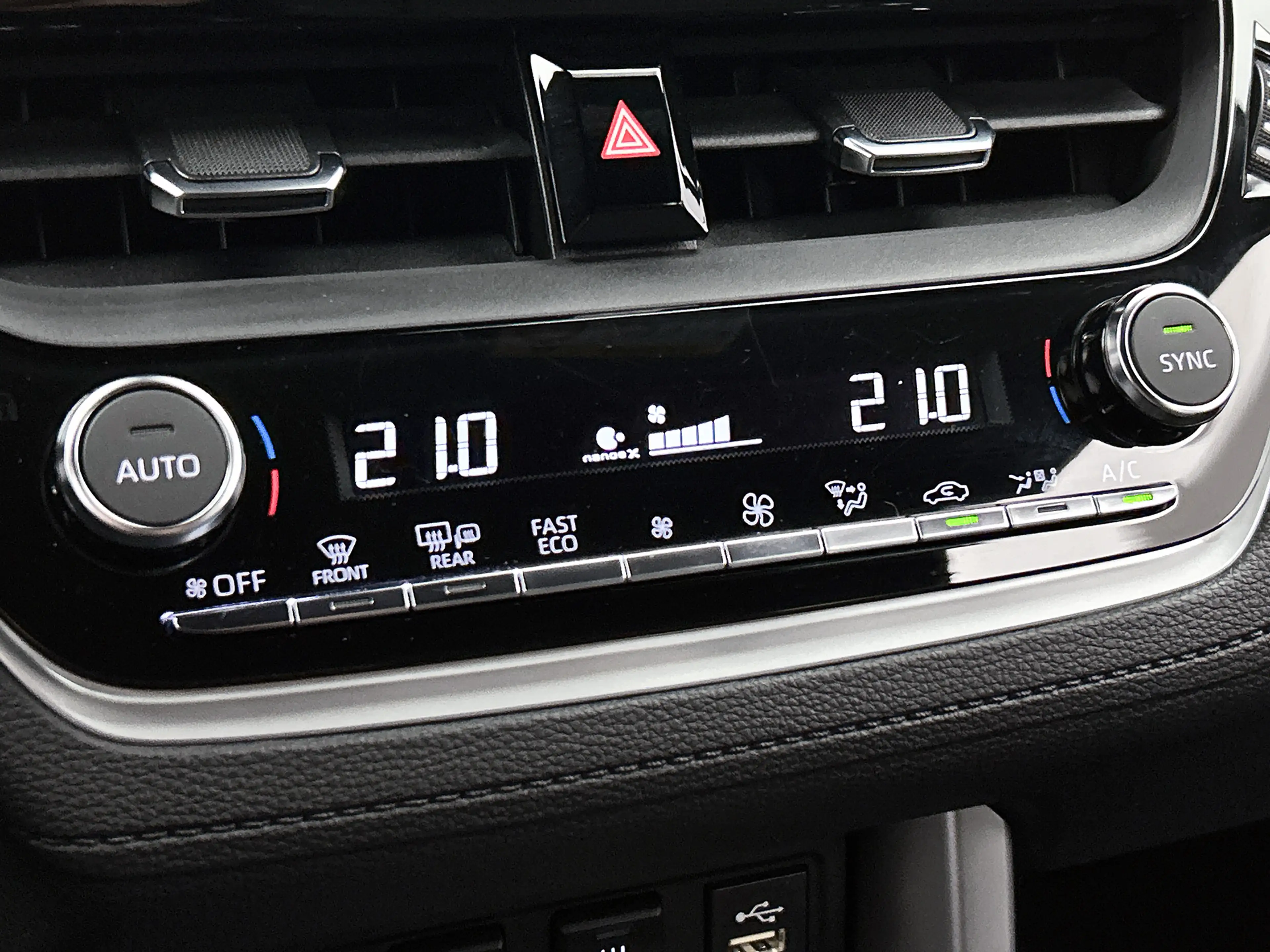 Toyota Corolla Cross 2.0 Hybrid First Edition | Trekhaak | — photo 15