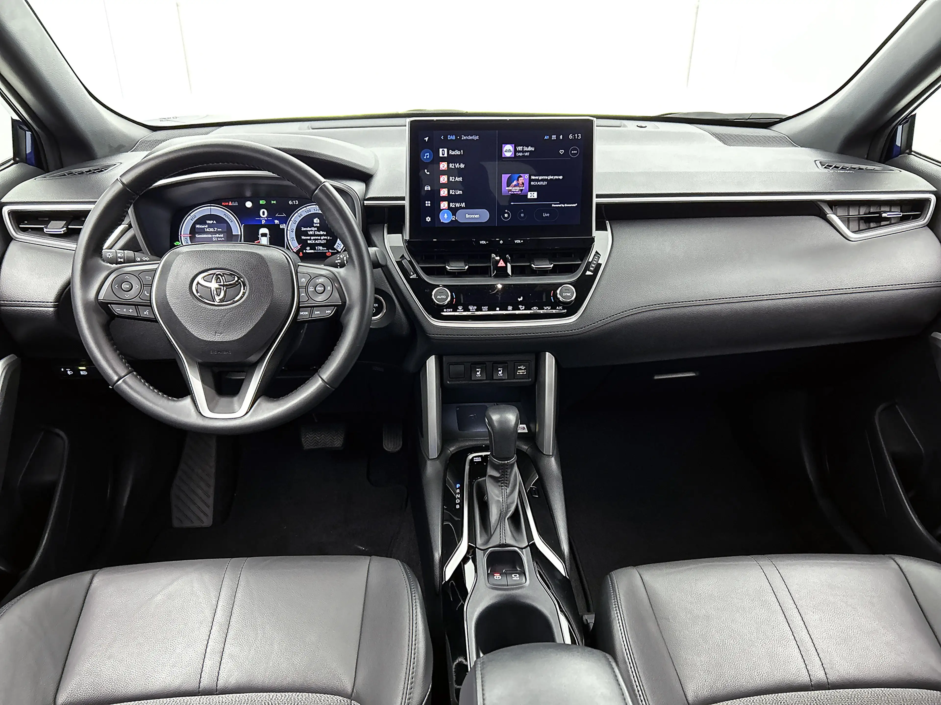 Toyota Corolla Cross 2.0 Hybrid First Edition | Trekhaak | — photo 5