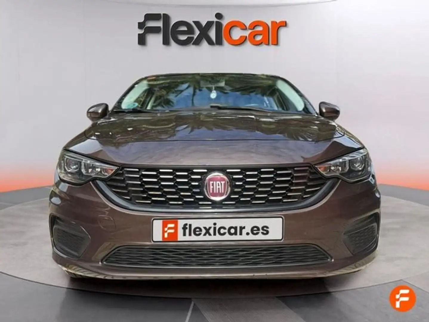 Fiat Tipo Sedán 1.3 Multijet II Lounge Burdeos - 2