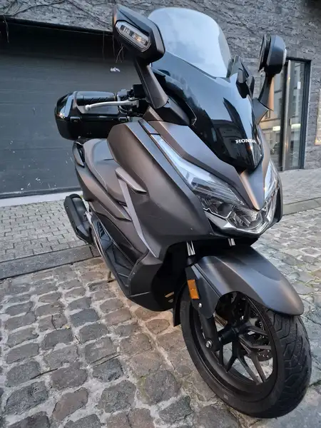 Honda Forza 125 - foto 2