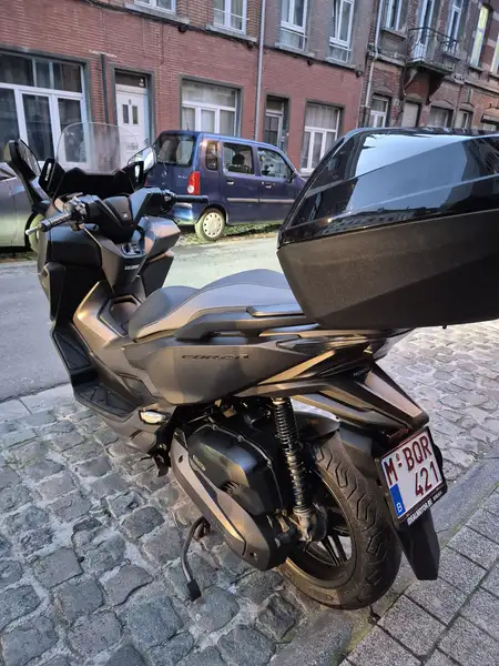 Honda Forza 125 - foto 5