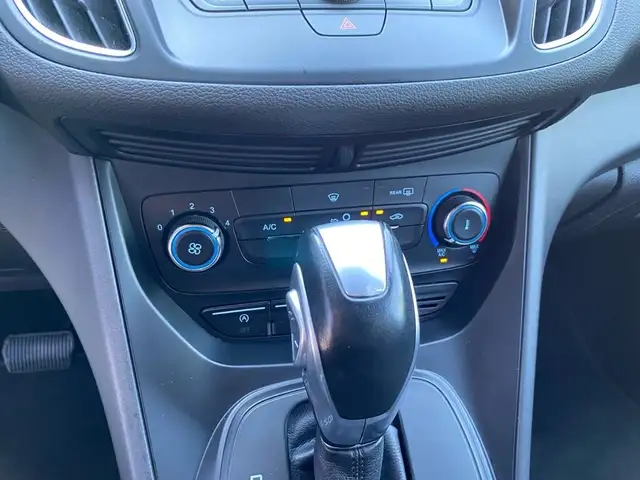 Ford C-Max view 10