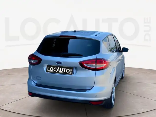 Ford C-Max view 3