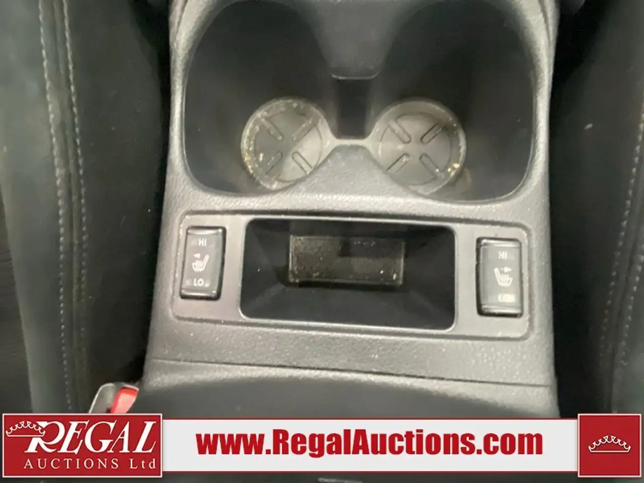 Nissan Rogue fotografie Nissan Rogue