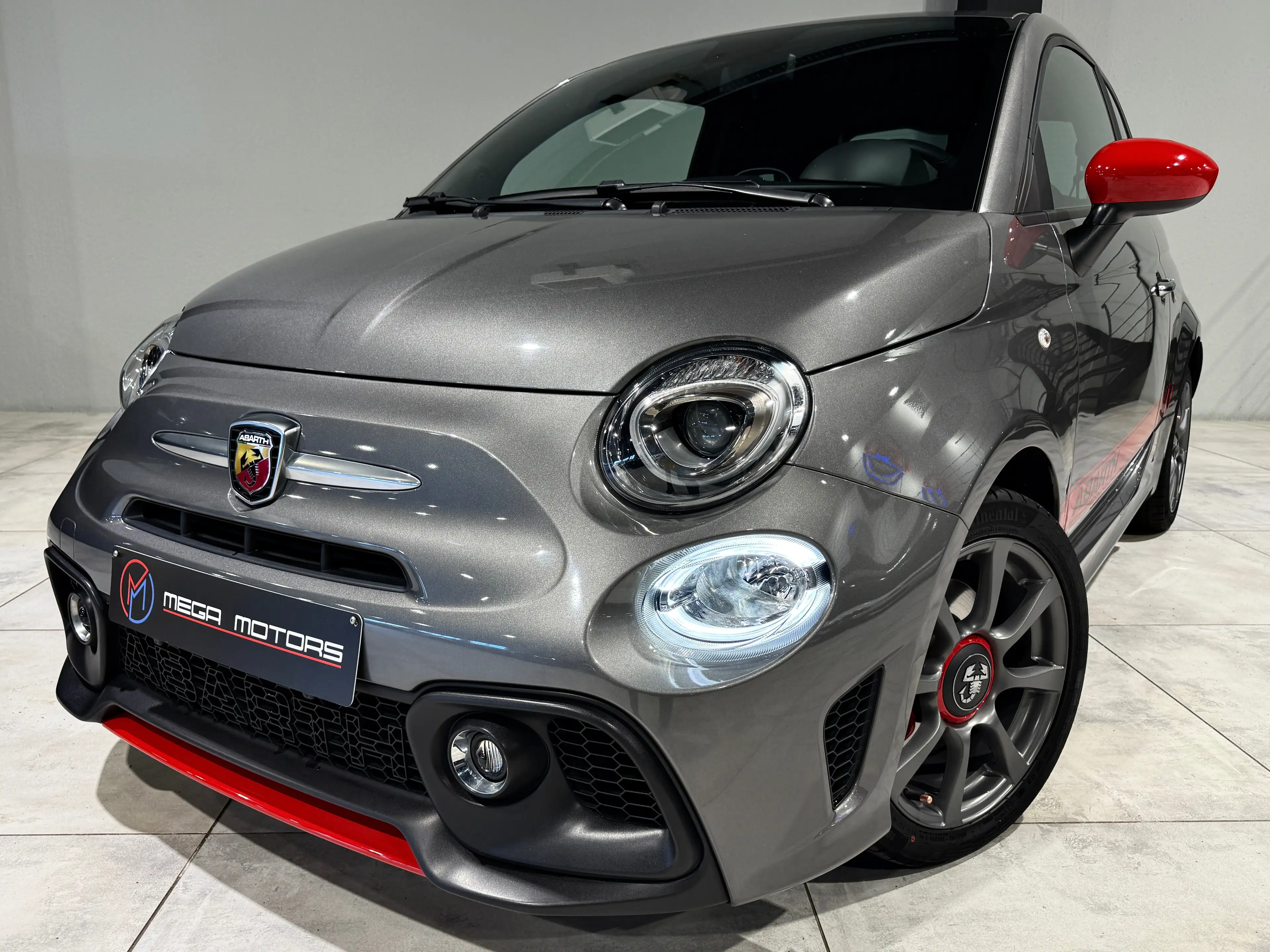 Abarth 595 1.4i TURBO 145CV !! 1ER MAiN !! ETAT NEUF !! GARANTiE !! — photo 3