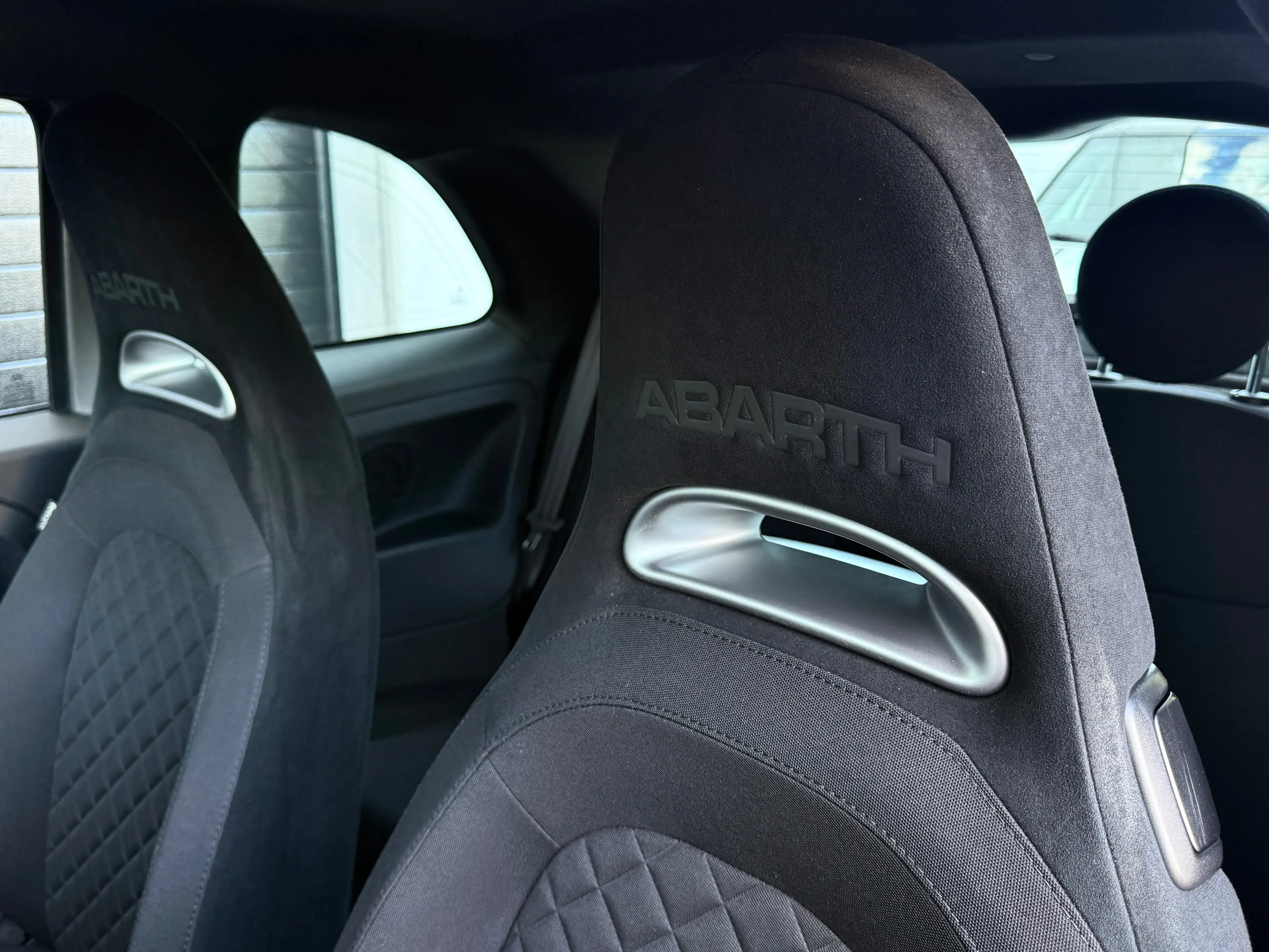 Abarth 595 1.4i TURBO 145CV !! 1ER MAiN !! ETAT NEUF !! GARANTiE !! — photo 13