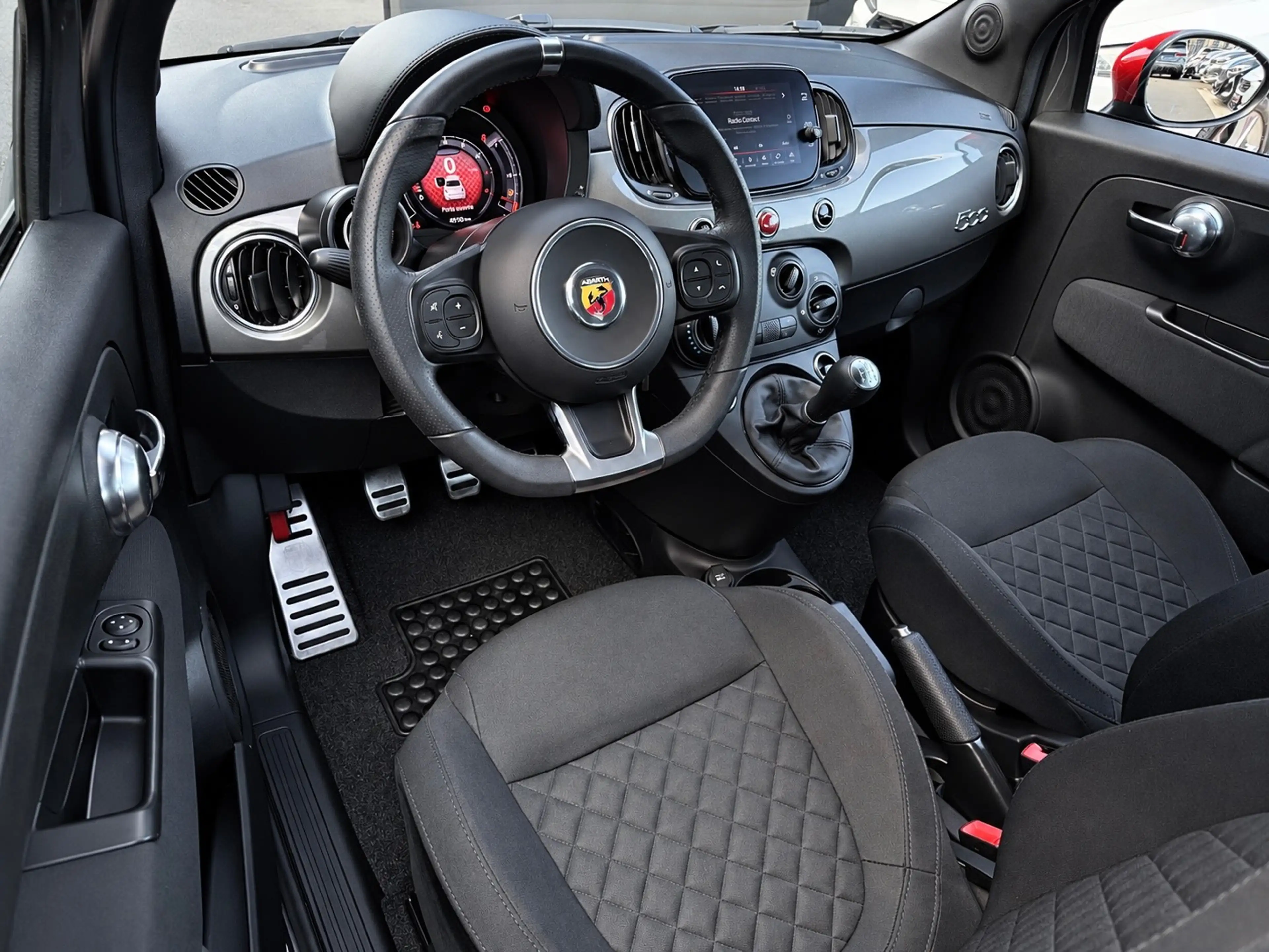 Abarth 595 1.4i TURBO 145CV !! 1ER MAiN !! ETAT NEUF !! GARANTiE !! — photo 12