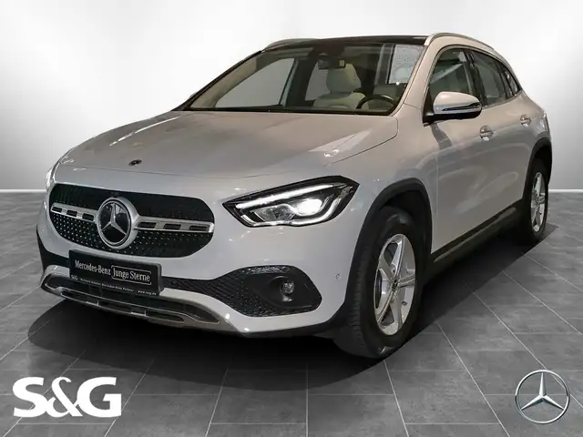 Mercedes-Benz GLA 220 d 4M AHK+PANO+TOTWINKEL+360°+MEMORY+18"
