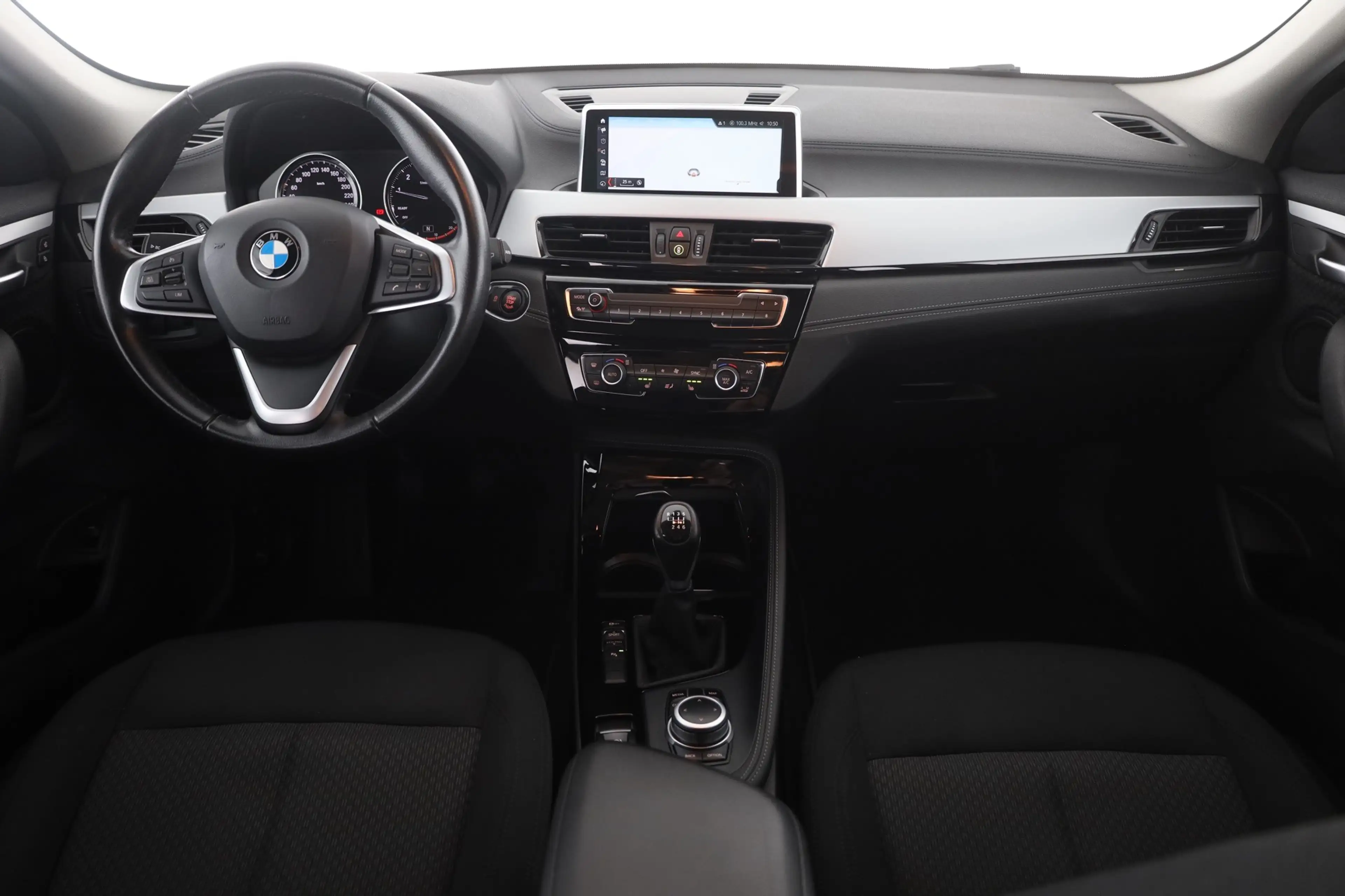 BMW X2 18i Advantage LED Navi Sitzheizung Tempo 1.Hd — photo 9