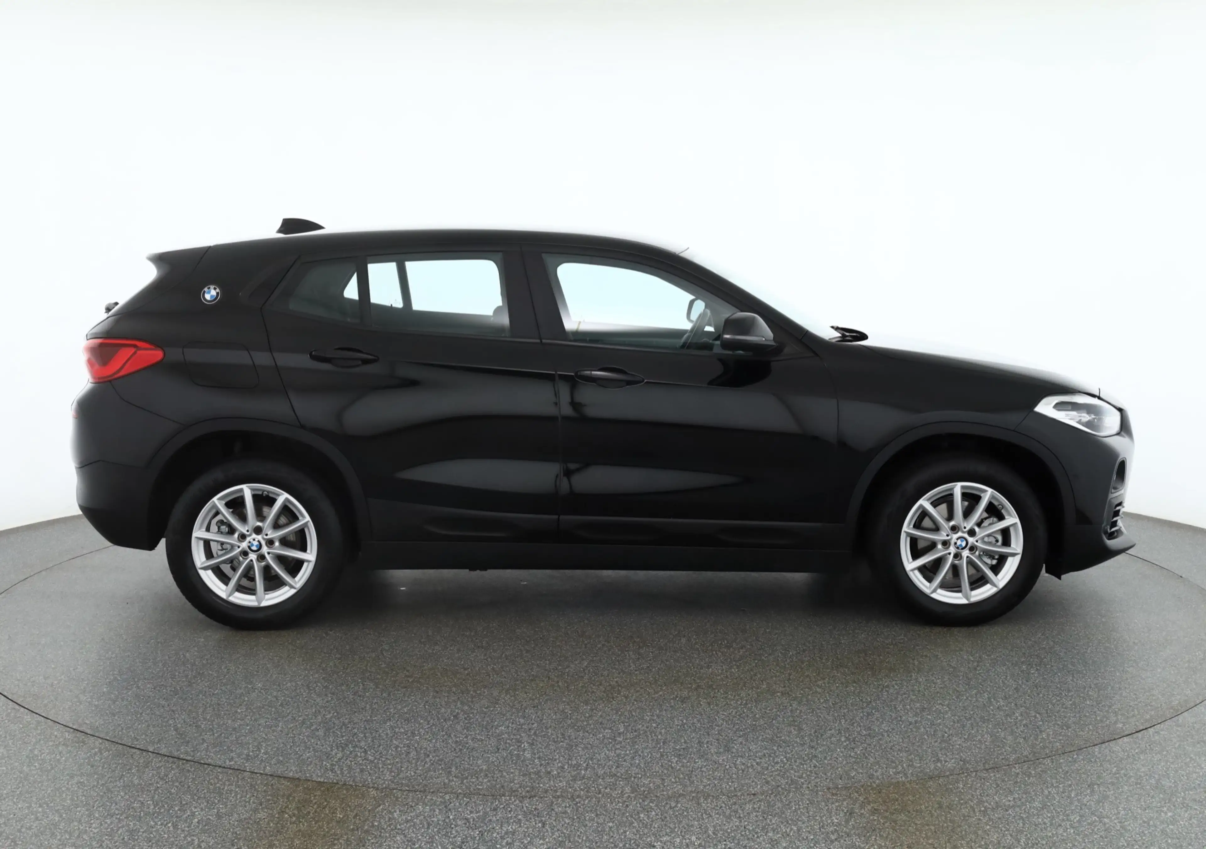 BMW X2 18i Advantage LED Navi Sitzheizung Tempo 1.Hd — photo 6
