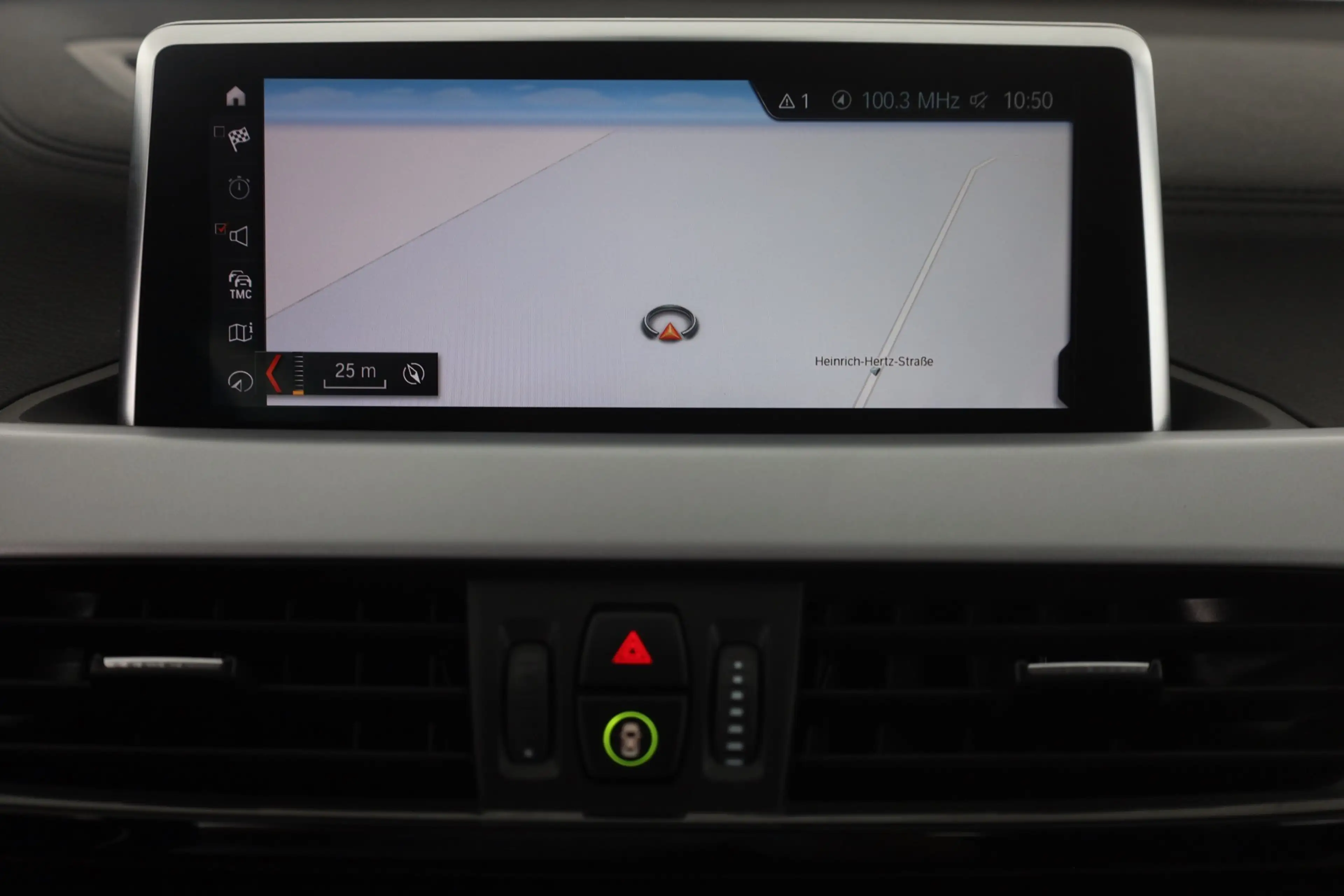 BMW X2 18i Advantage LED Navi Sitzheizung Tempo 1.Hd — photo 11