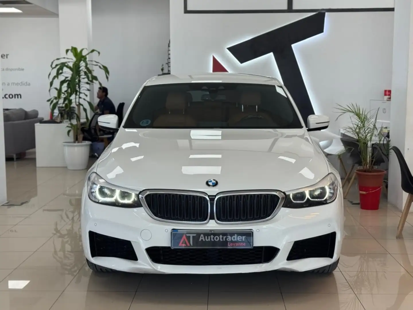 BMW 620 620dA Gran Turismo Blanc - 2