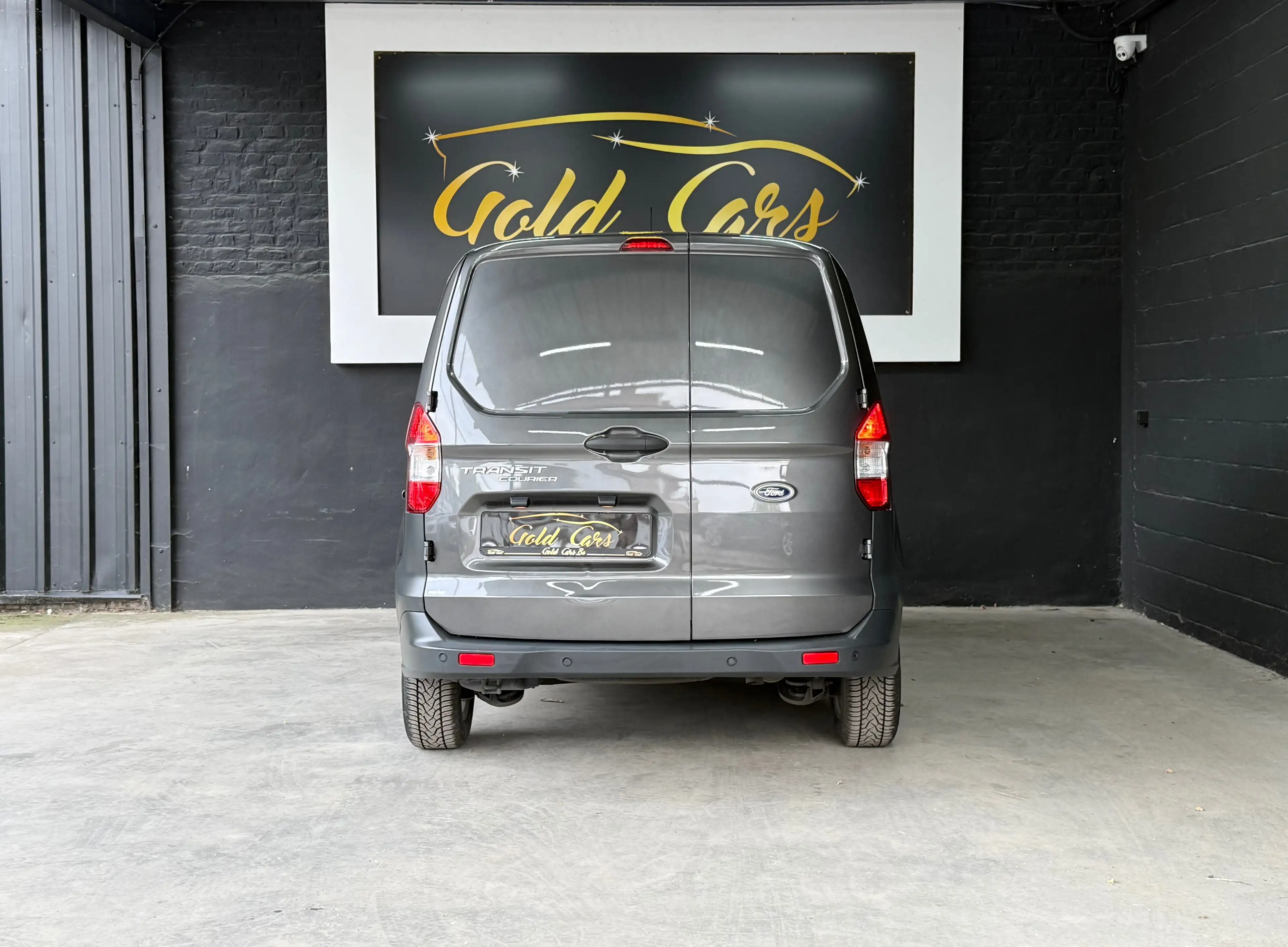 Ford Transit Courier 1.5 TDCi Ambiente (EU6.2) — photo 5