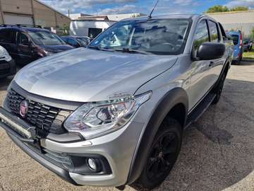 Fullback 2.4 D 4WD LX