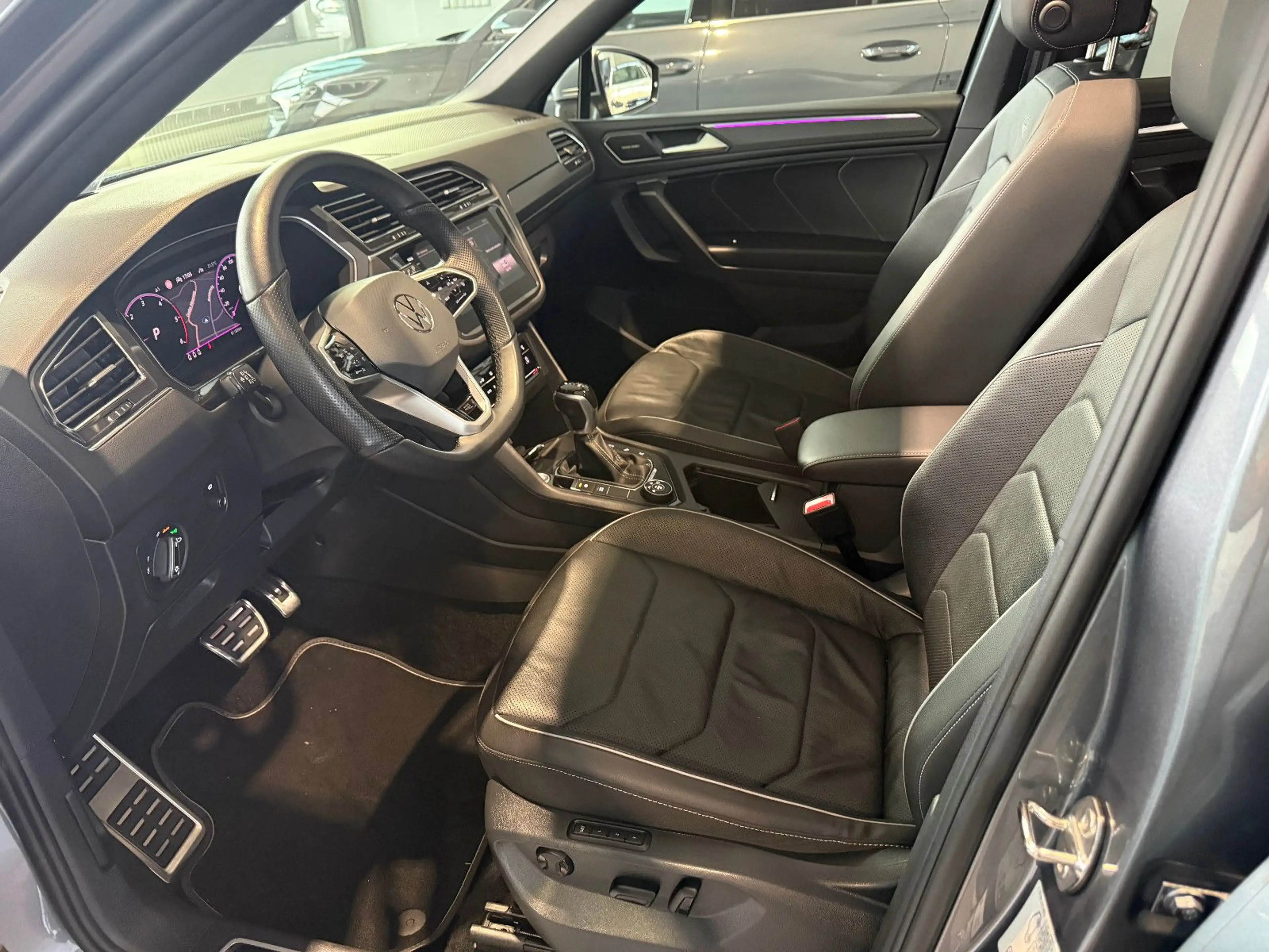 Volkswagen Tiguan Allspace Tiguan Allsp. R-Line 4M AID/MATRIX/PANO/360°/AHK — photo 12