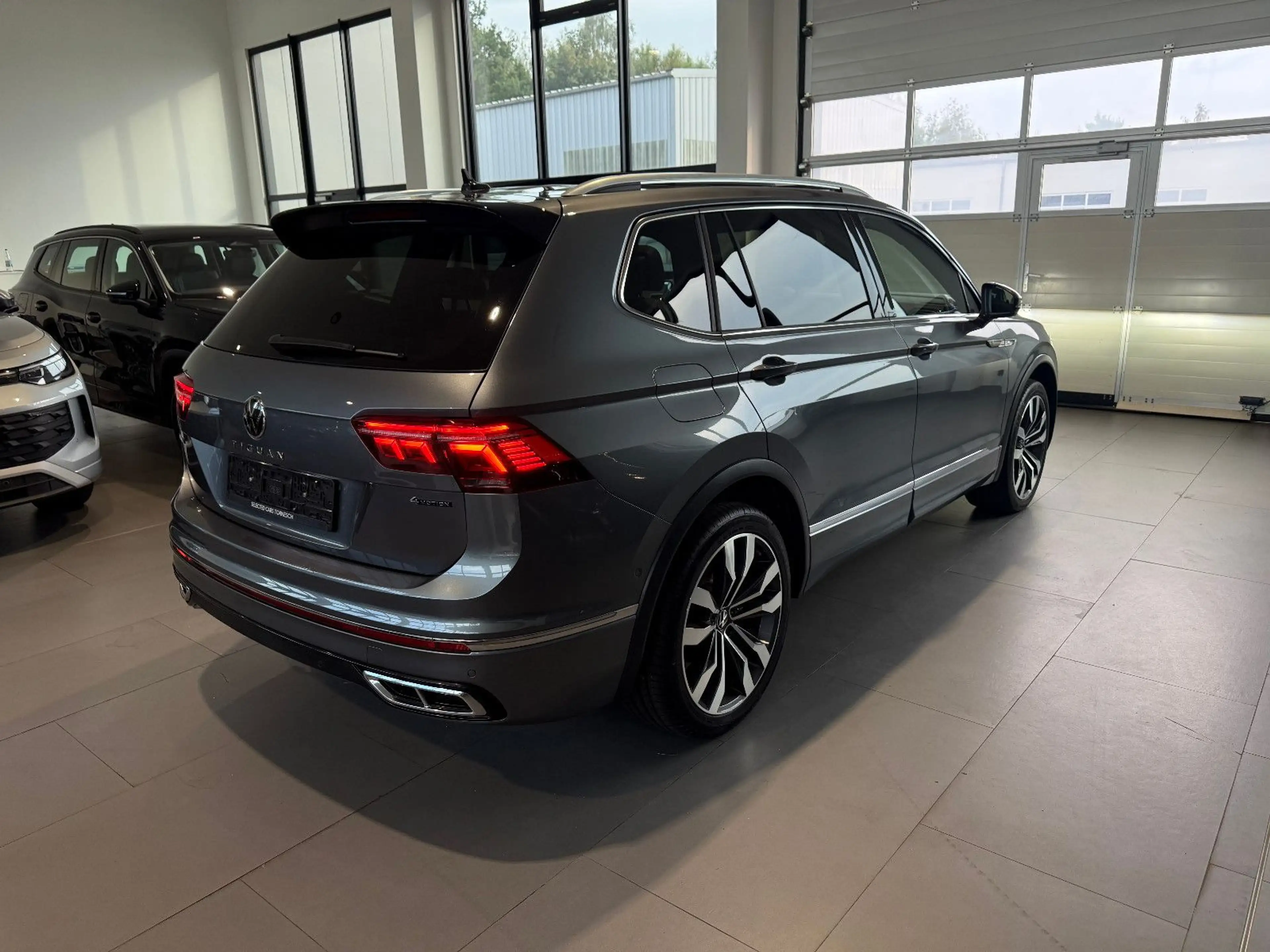 Volkswagen Tiguan Allspace Tiguan Allsp. R-Line 4M AID/MATRIX/PANO/360°/AHK — photo 7