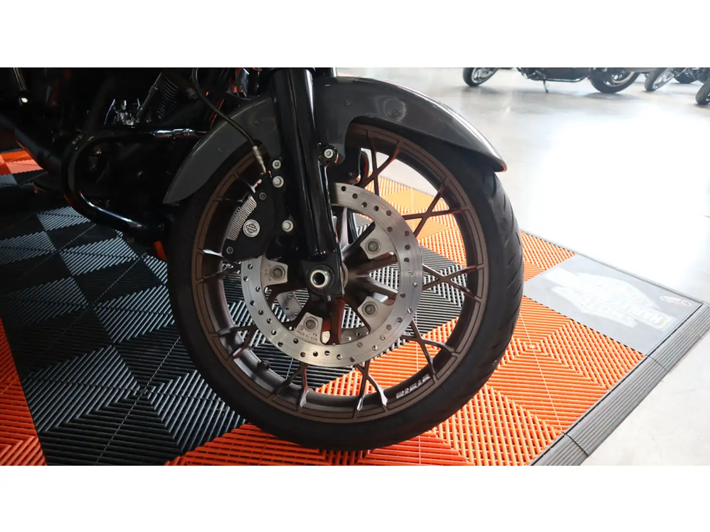 Harley-Davidson Tour Glide Road - 2