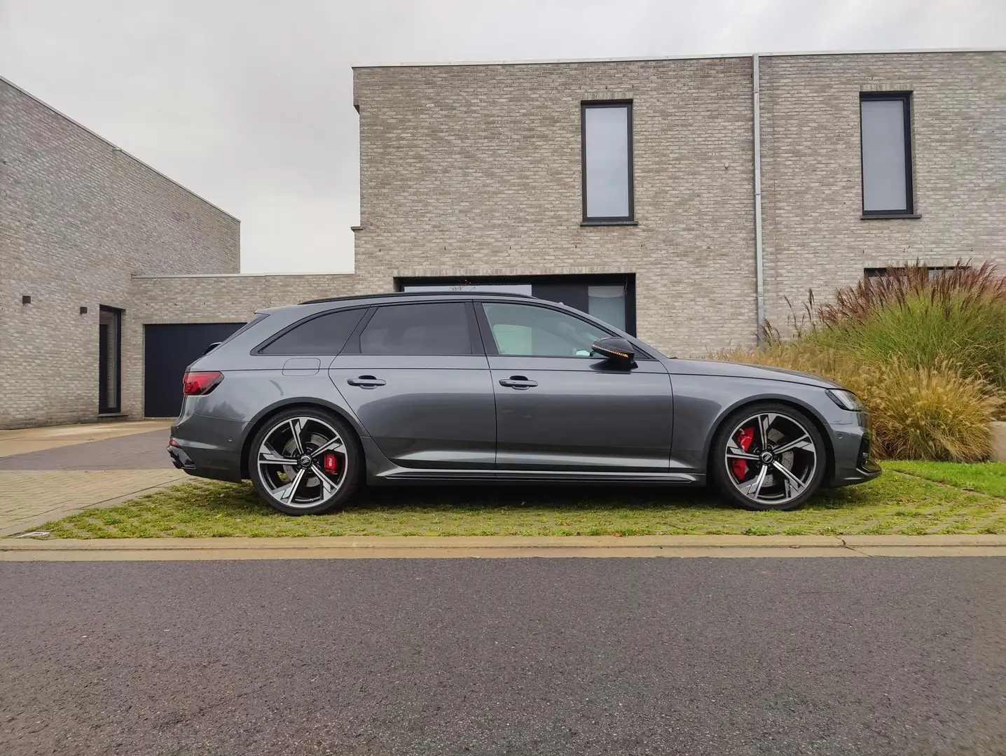 Audi RS4 RS4 Avant pano, headup, acc, dcc, v-max 280km/h Gris - 1