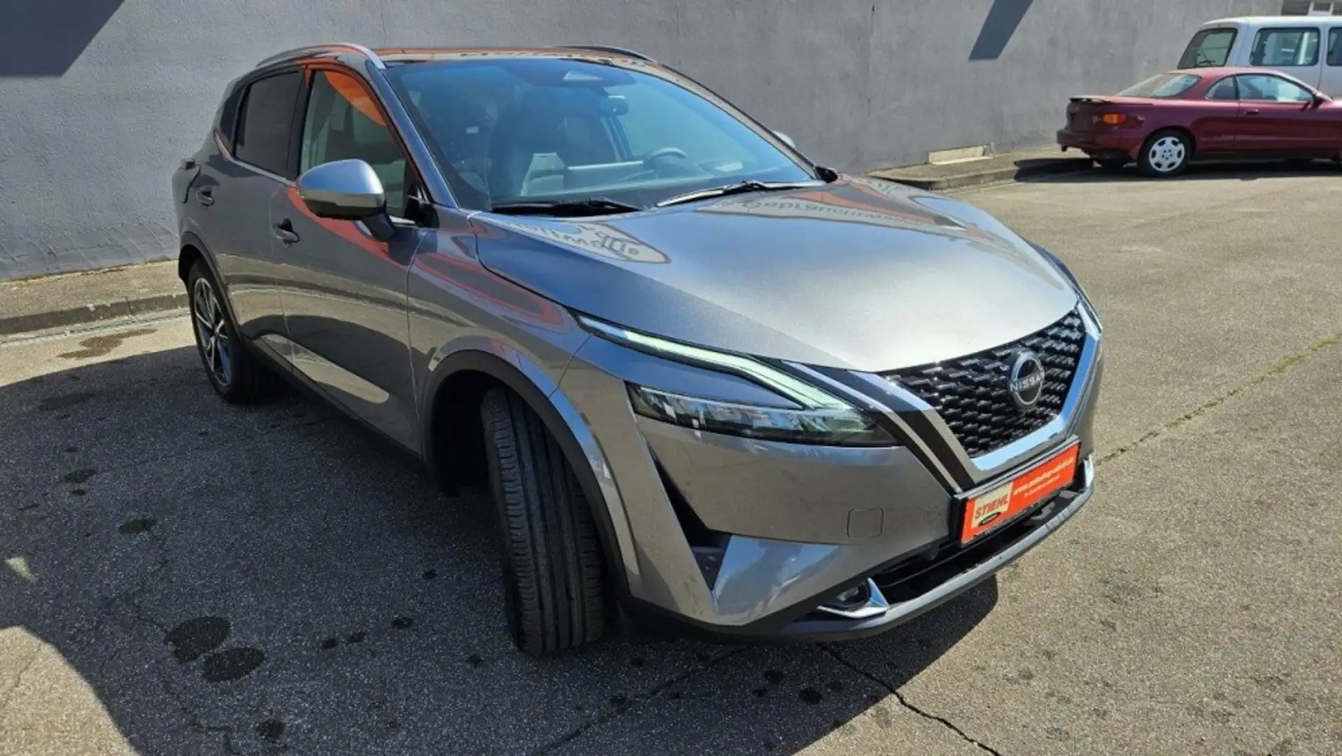 Nissan Qashqai 1.3 DIG-T Xtronic Tekna Bose 4WD Grau - 1