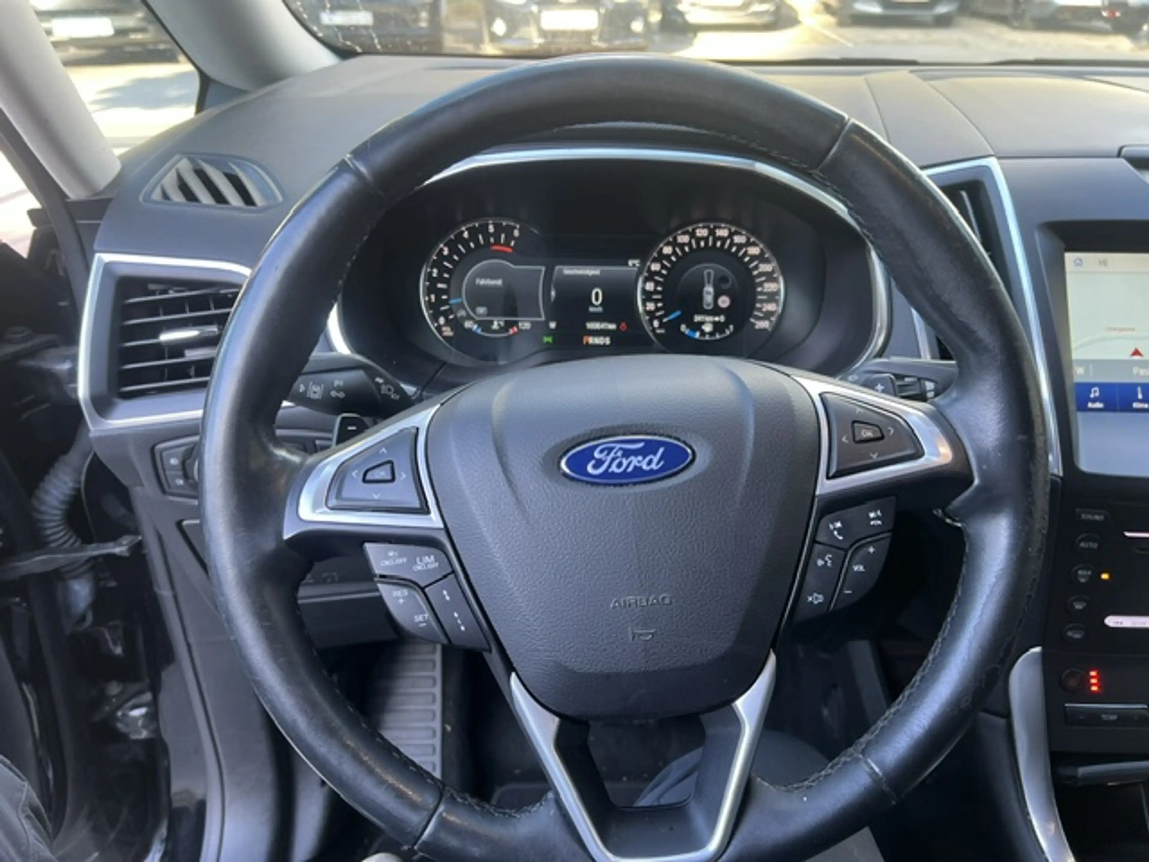 Ford Galaxy Titanium — photo 14