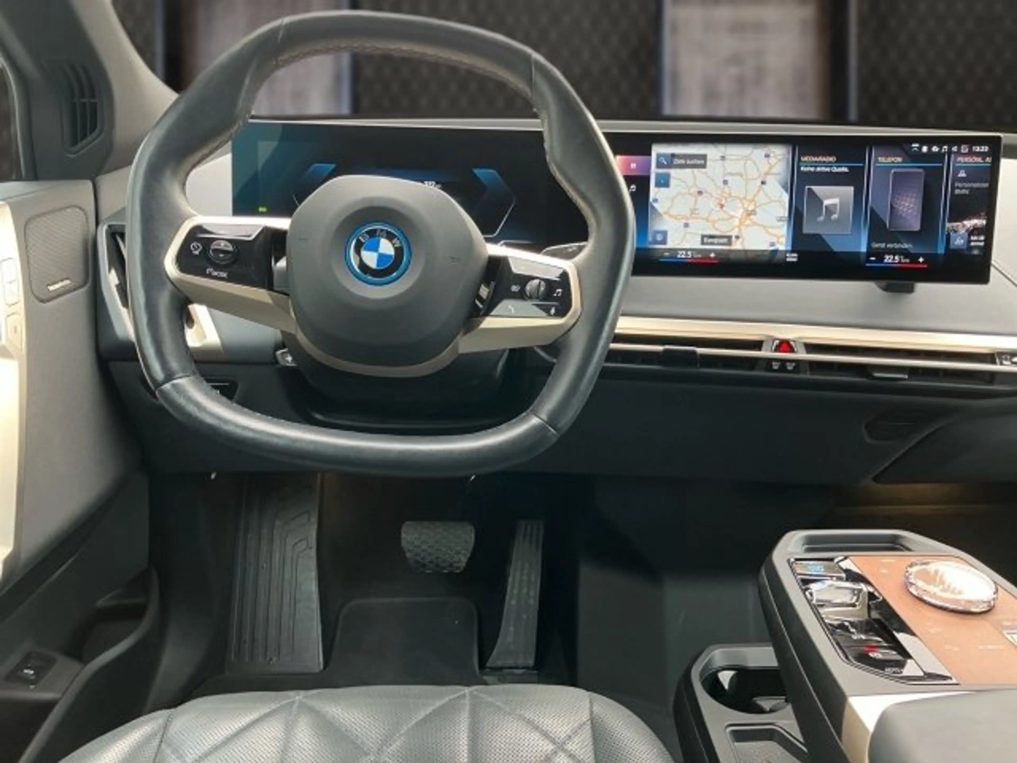 BMW iX xDrive40 I20 XE2 — photo 4