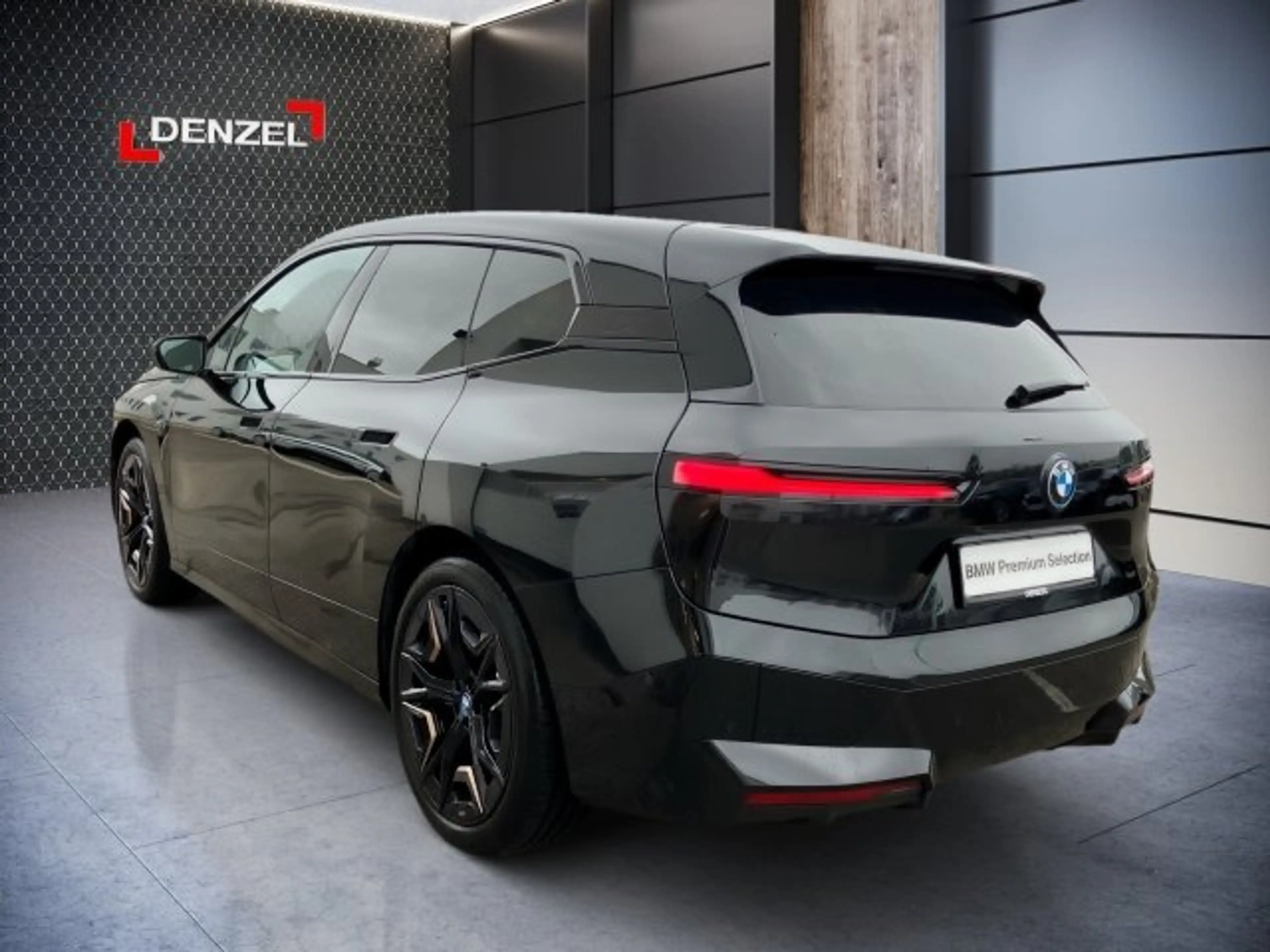BMW iX xDrive40 I20 XE2 — photo 13