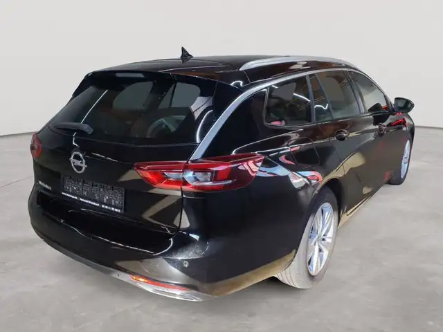 Opel Insignia view 4