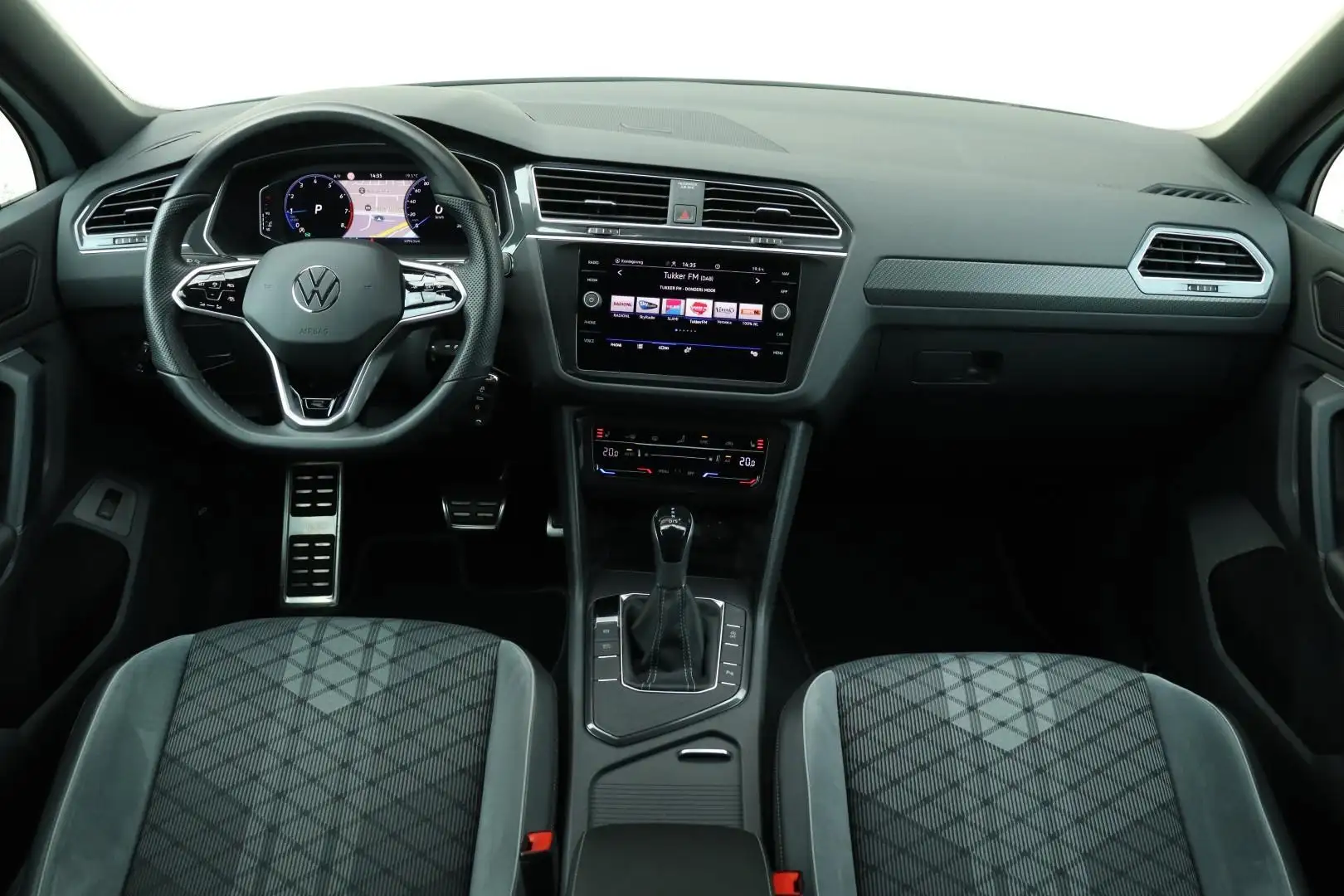 Volkswagen Tiguan 1.5 TSI / 2x R-Line / Black Style / Virtual Cockpi Wit - 2