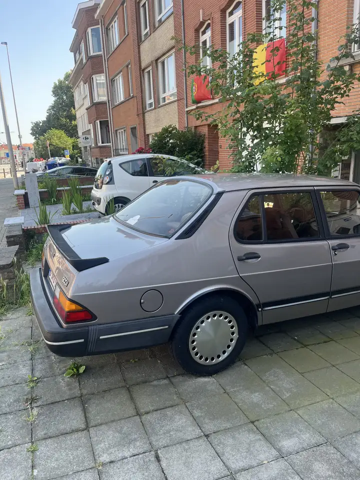 Saab 900, foto 3