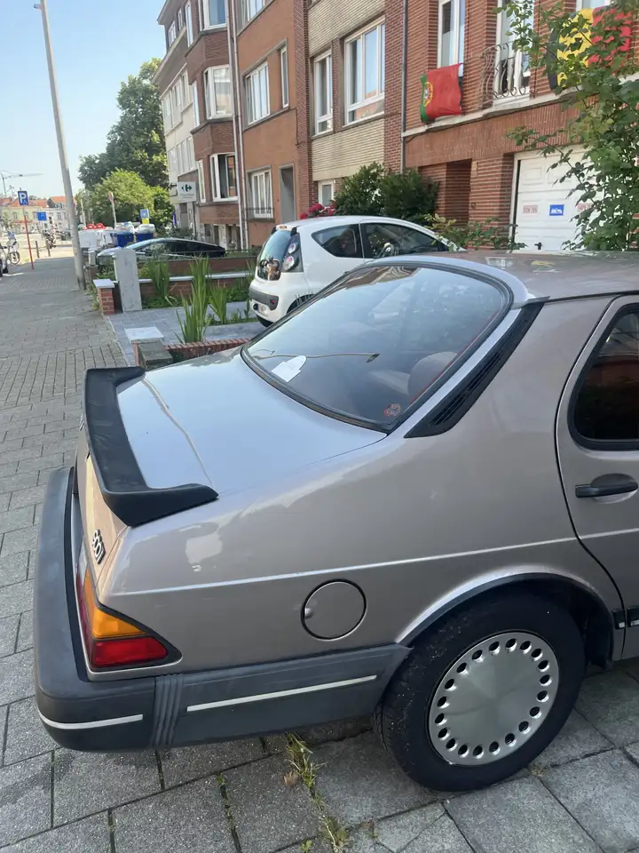 Saab 900, foto 10