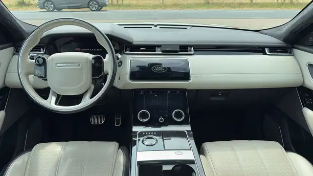 Land Rover Range Rover Velar view 11