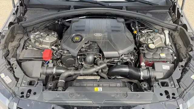 Land Rover Range Rover Velar view 15
