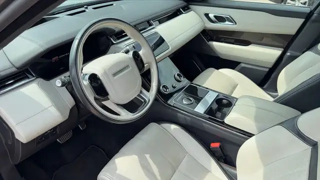 Land Rover Range Rover Velar view 8