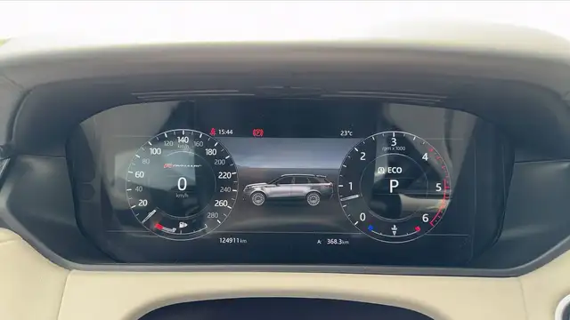 Land Rover Range Rover Velar view 12