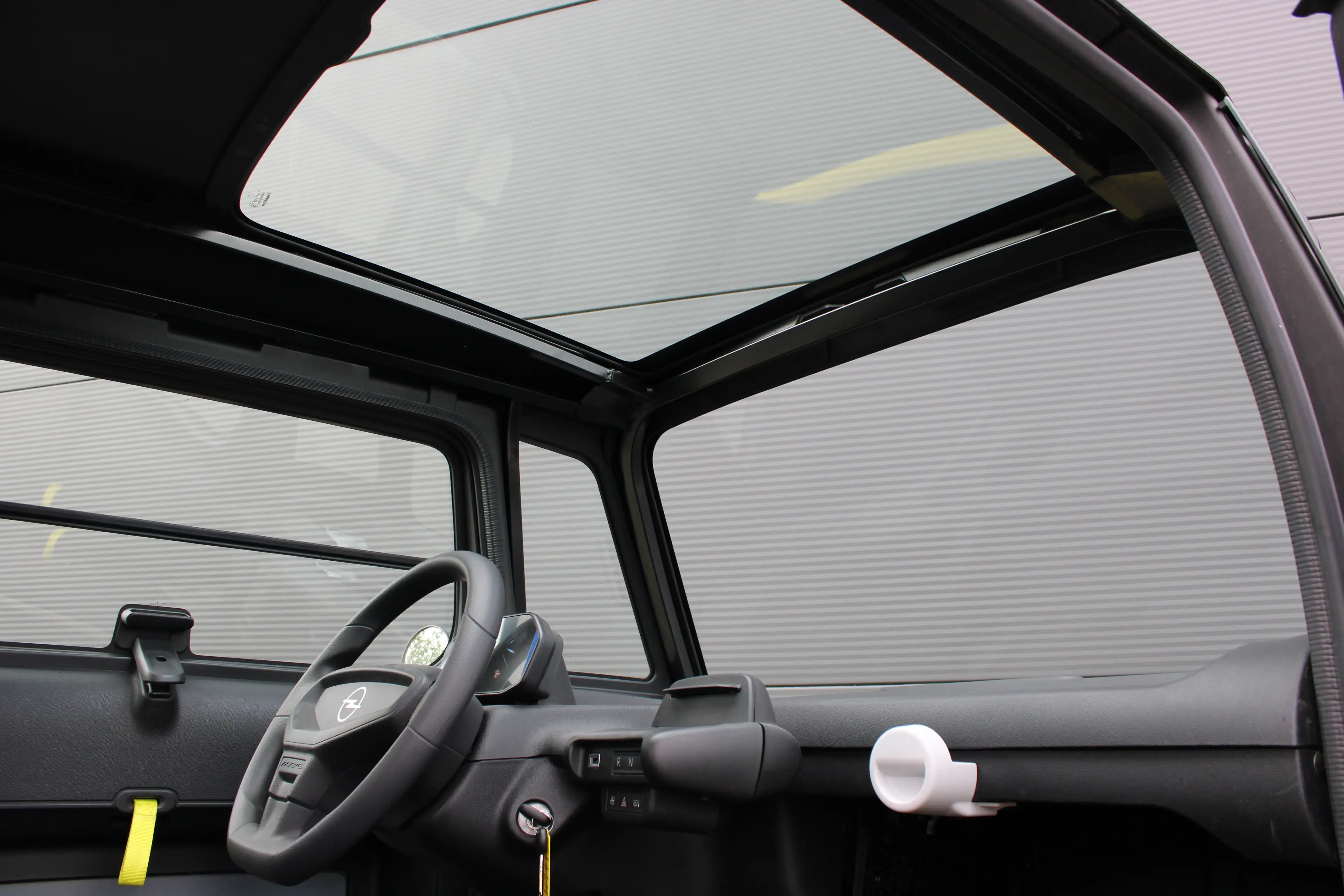Opel Rocks-e GS | Special yellow edition | Nieuw | Black Pack | — photo 6