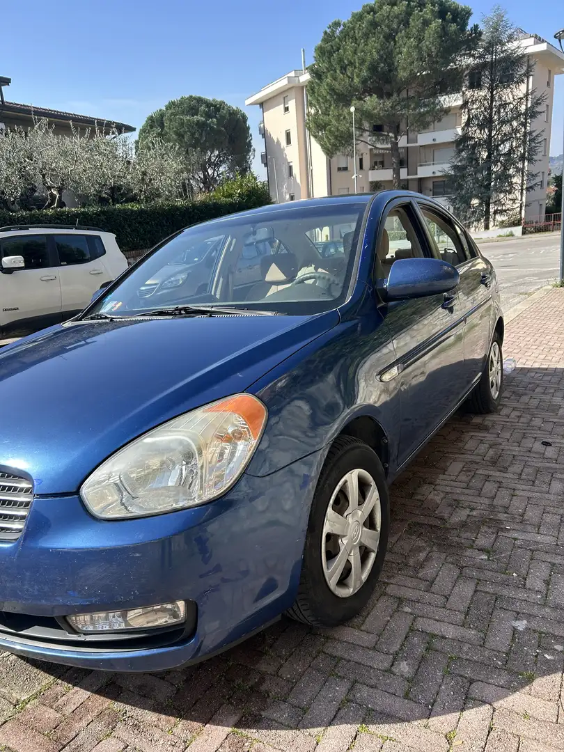 Hyundai ACCENT 4p 1.5 12v GLS Air - 2