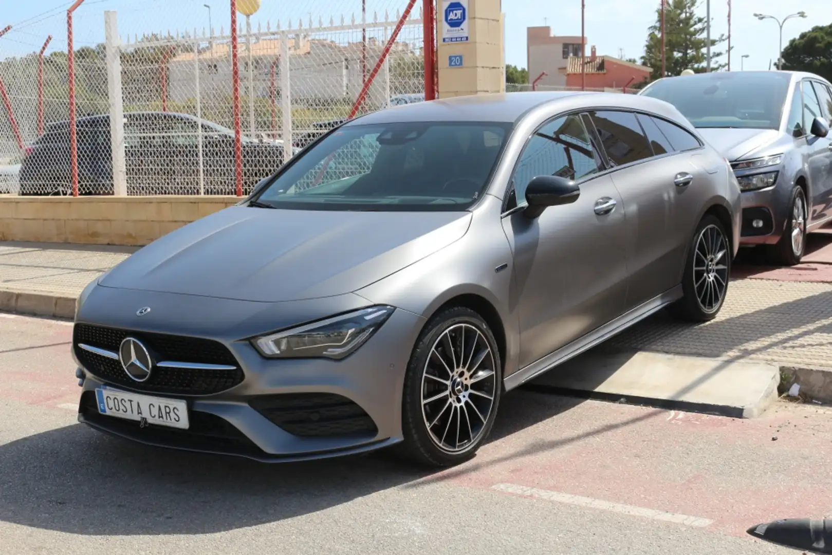 Mercedes-Benz CLA 250 Shooting Brake 250e 8G-DCT Gris - 1